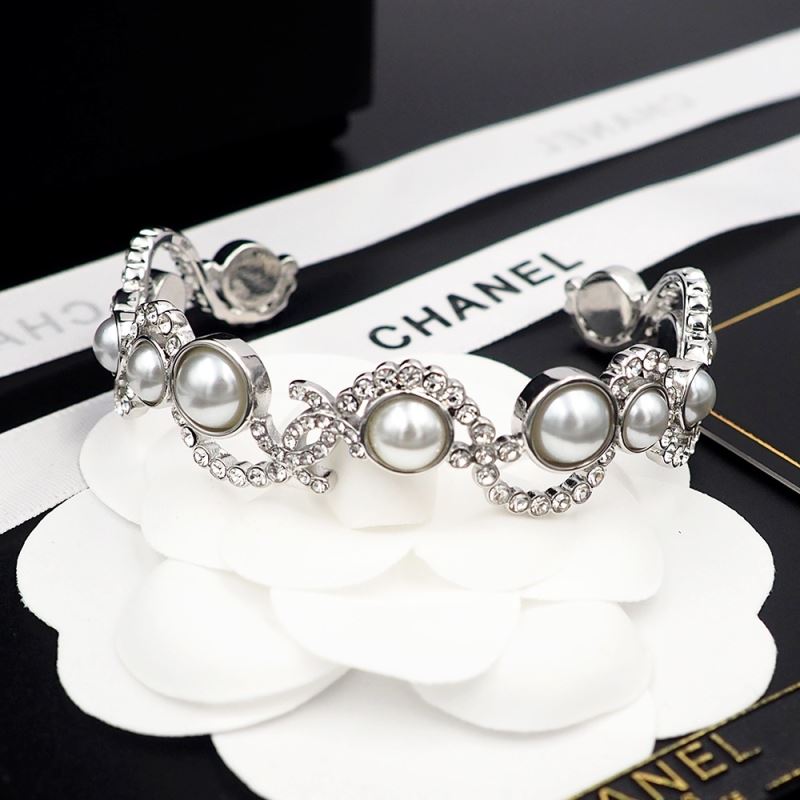 Ch**el bracelets